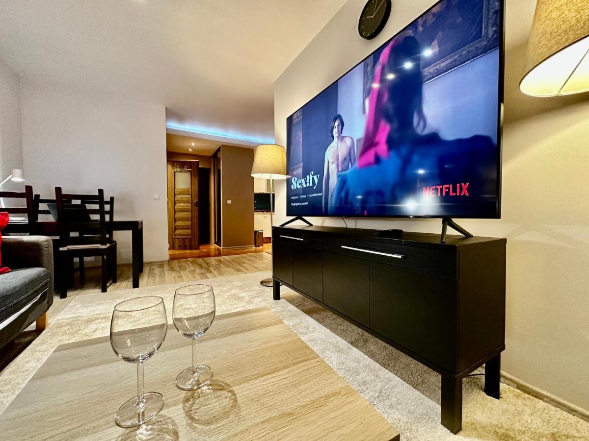 Decor 3 Metro Fast Wifi 1Gbs 80'Tv Hbo Disney Appletv Варшава Экстерьер фото